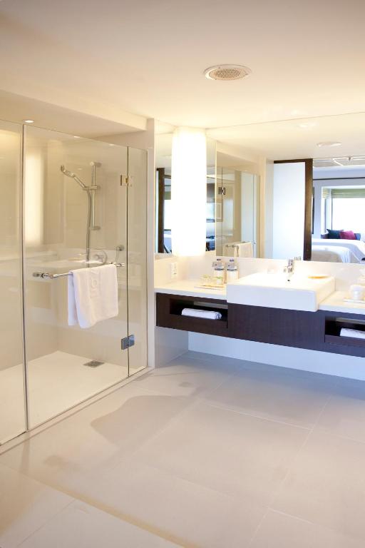 Novotel Lombok Resort & Villas - 17