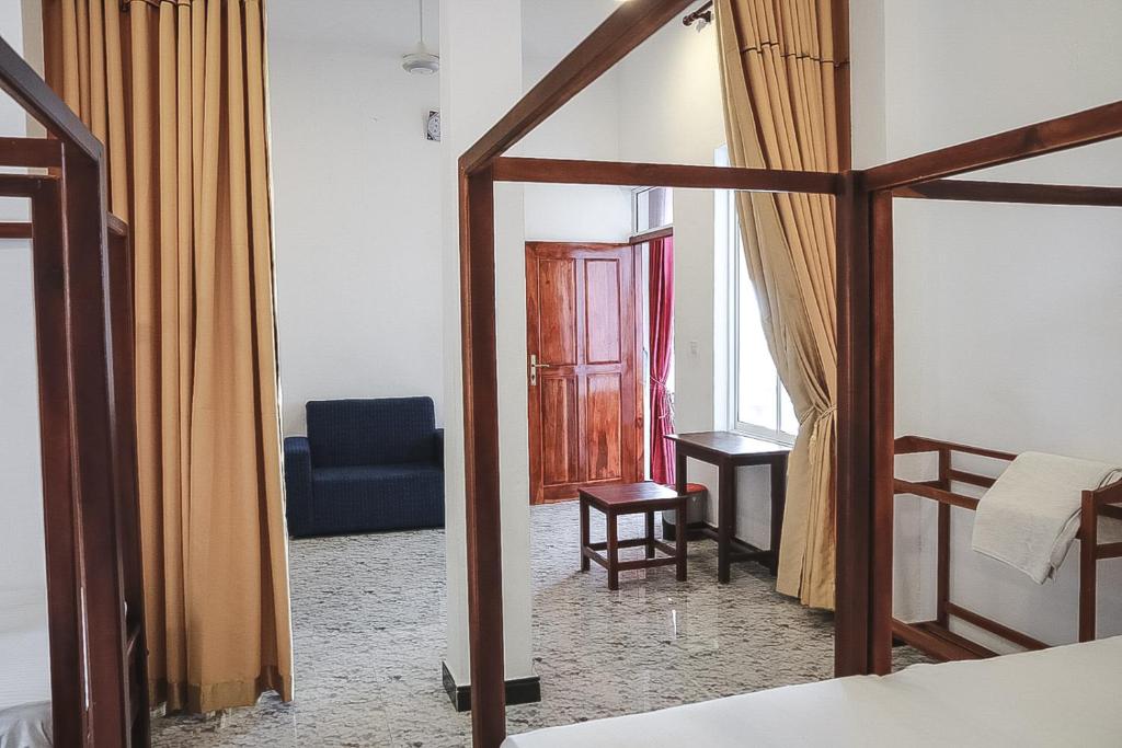 Sunset View Beach Hotel - 16