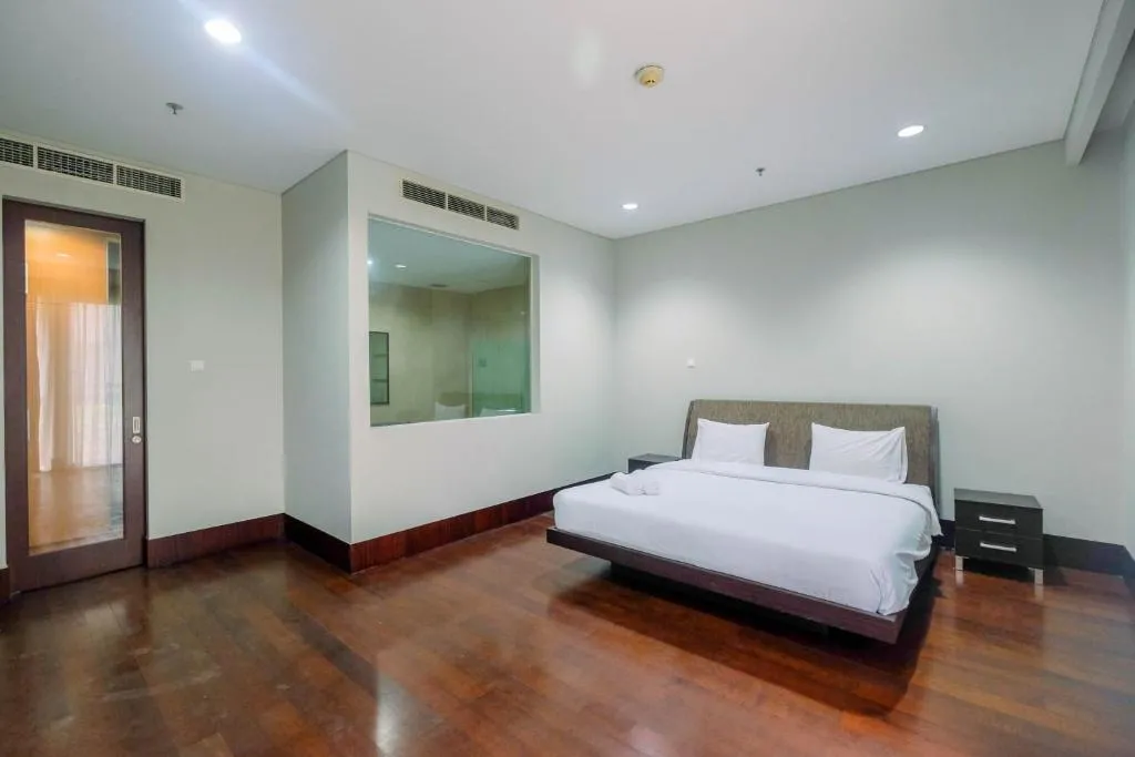 Low Rise 3BR Pearl Garden Apartment By Travelio, Jakarta, Indonesia