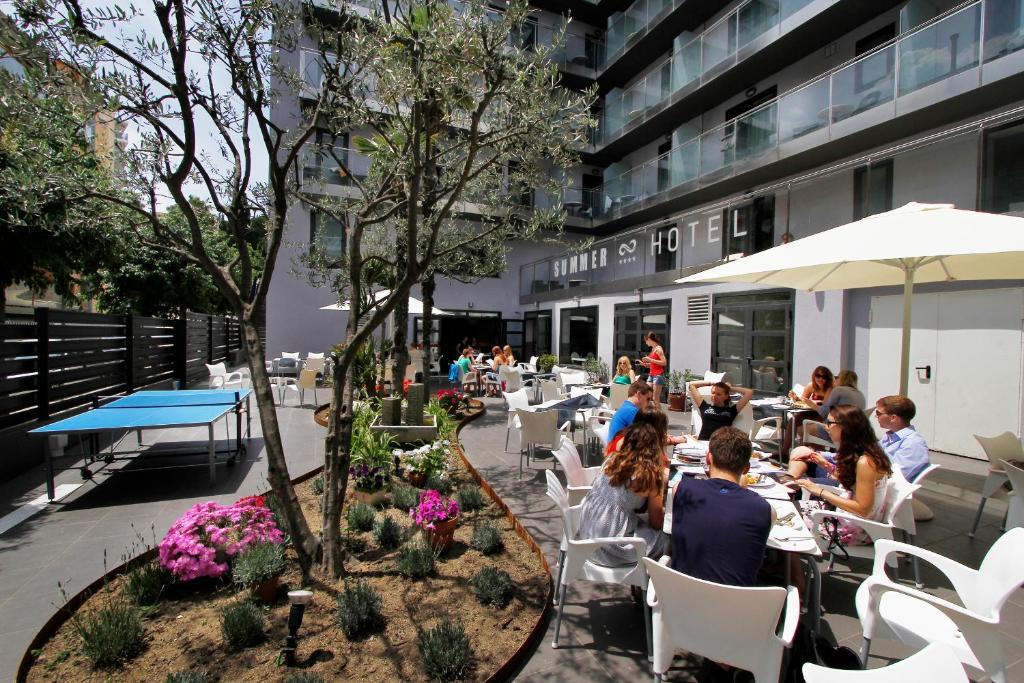 Hosté ubytování Summer Hotel