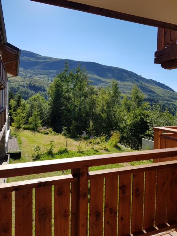 Nespecifikovaný výhled na hory nebo výhled na hory při pohledu z apartmánu