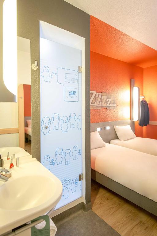 Ibis Budget Marseille Timone - Resim 42