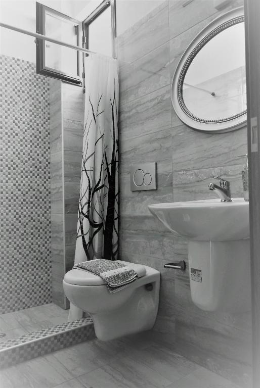 Łazienka w obiekcie Studios Thea Fresh Rooms Thassos