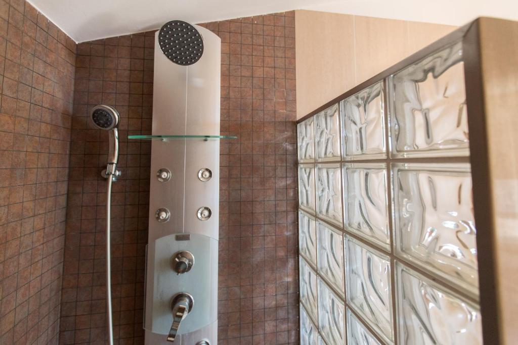 A bathroom at Aldecarles