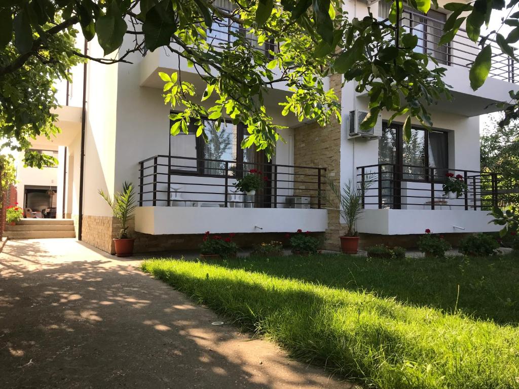 Vườn quanh Villa Anastasia