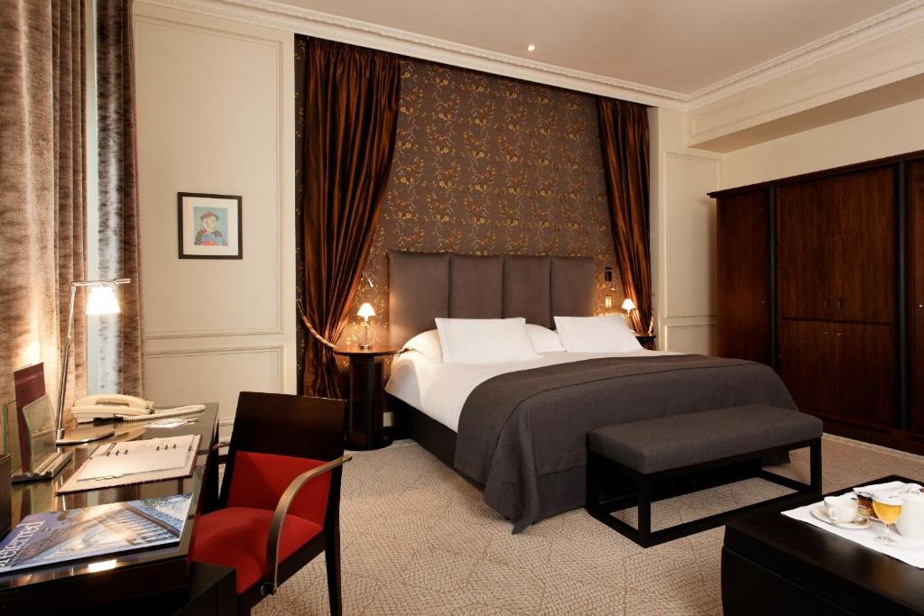 La Tremoille Paris - 17