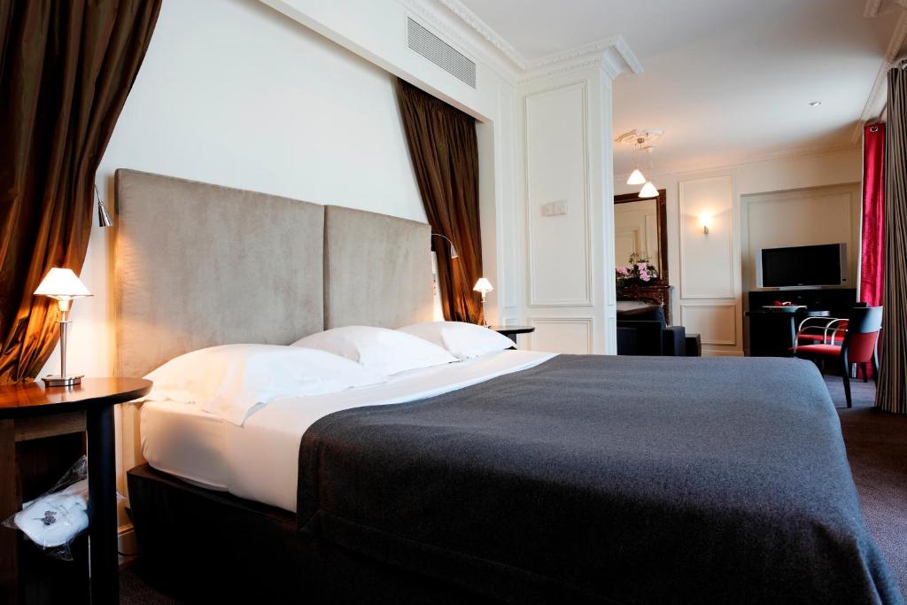 La Tremoille Paris - Resim 21