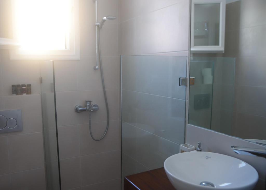 Koupelna v ubytování Twin House Spetses