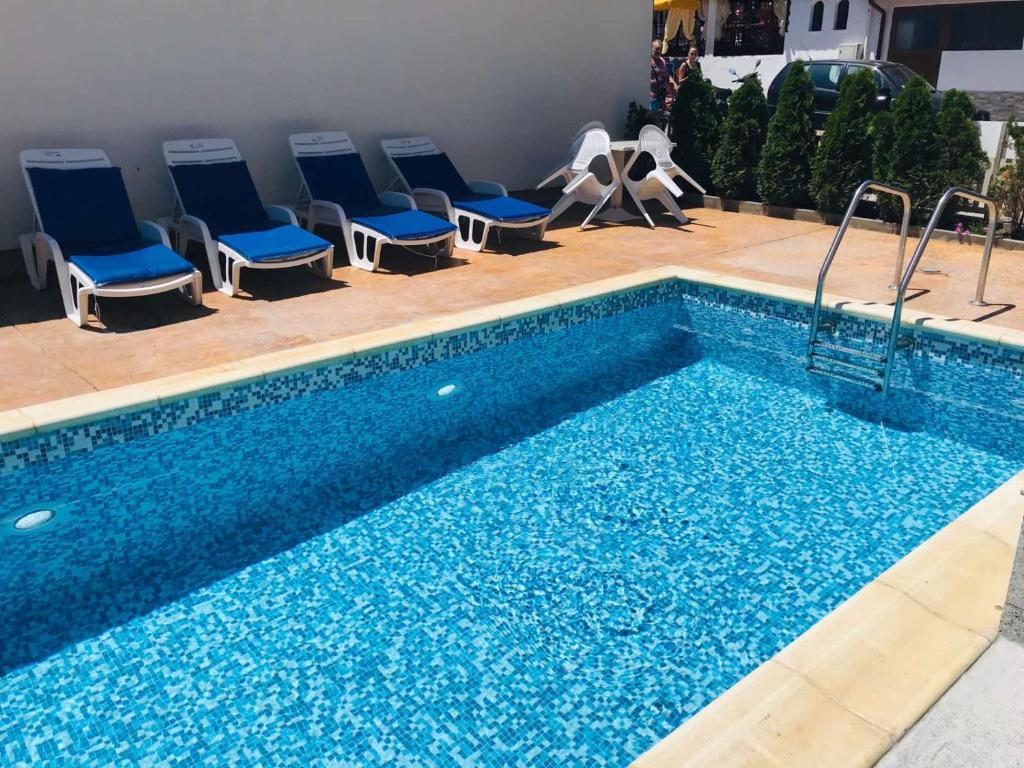 The swimming pool at or close to Apartment RAYA