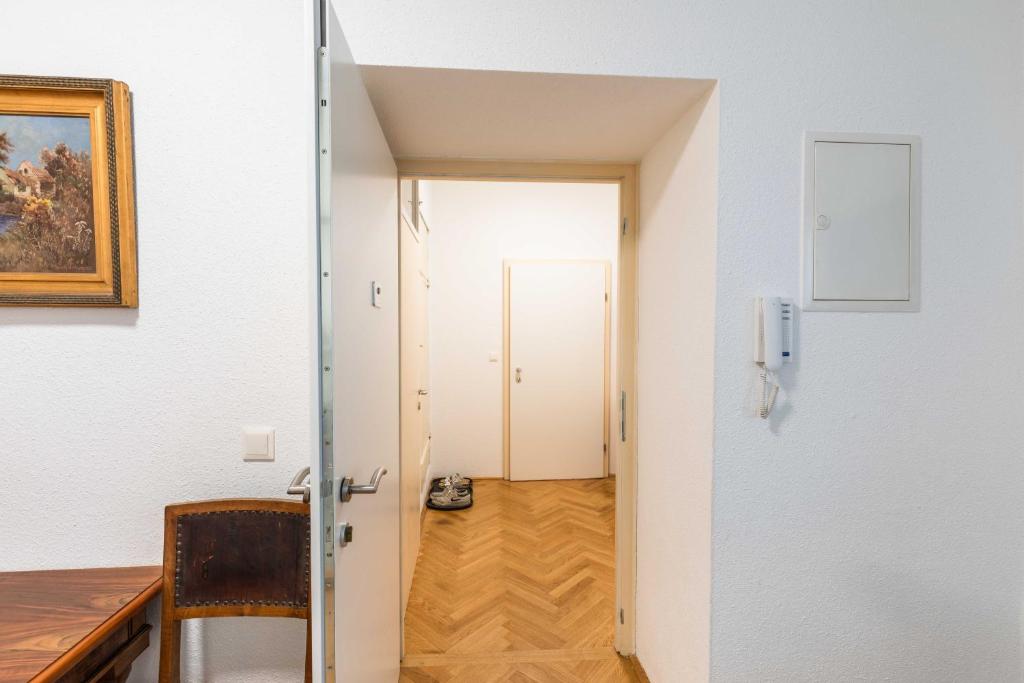 Fotografie z fotogalerie ubytování Ferienwohnung St. Pölten Rathausplatz v destinaci Sankt Pölten