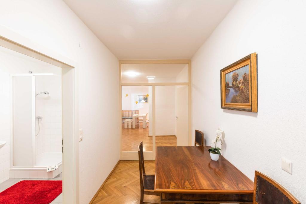 Fotografie z fotogalerie ubytování Ferienwohnung St. Pölten Rathausplatz v destinaci Sankt Pölten