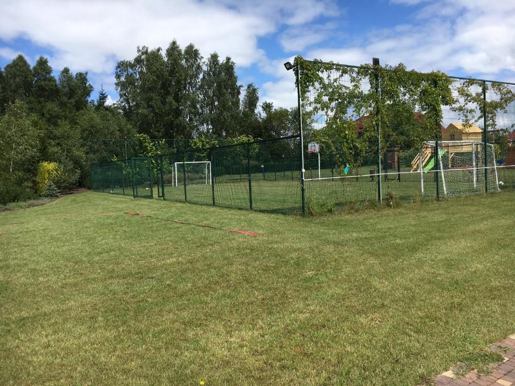 Tenis a/nebo squash v ubytování Folwark Pod Dębem nebo okolí