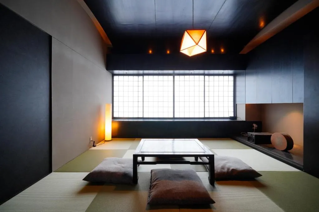 32paradox, Osaka, Japonia
