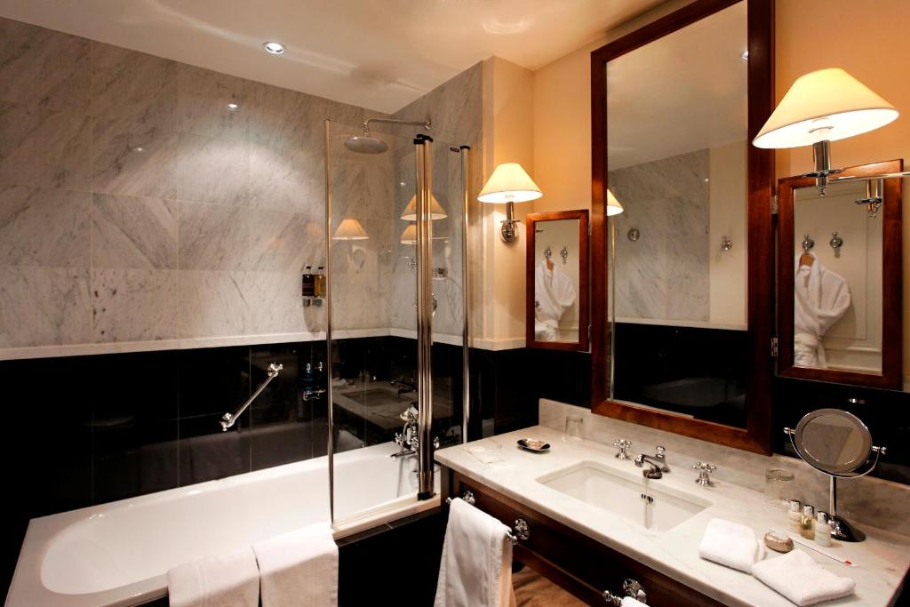 La Tremoille Paris - Resim 24