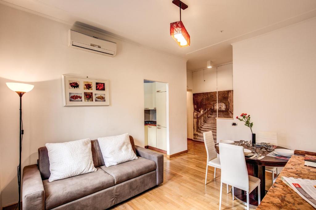 M&L Apartment - Caracalla Holiday - Two-Bedroom Apartment