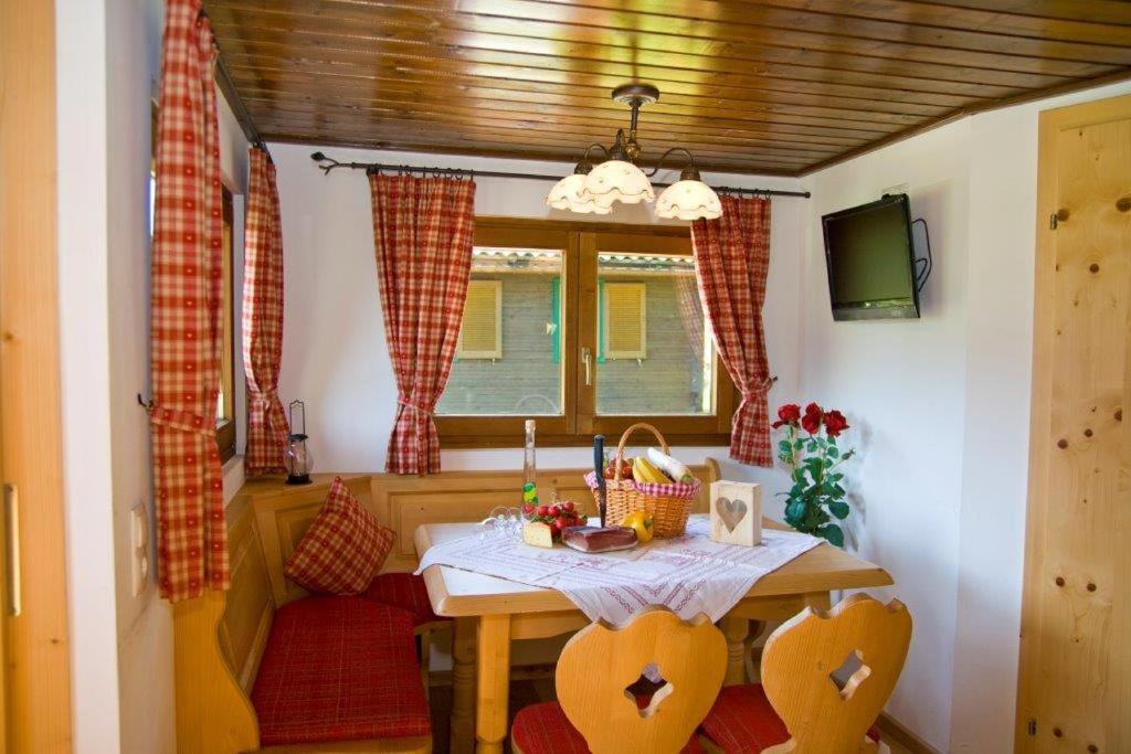 TV a/nebo společenská místnost v ubytování Feriendorf Oberhof