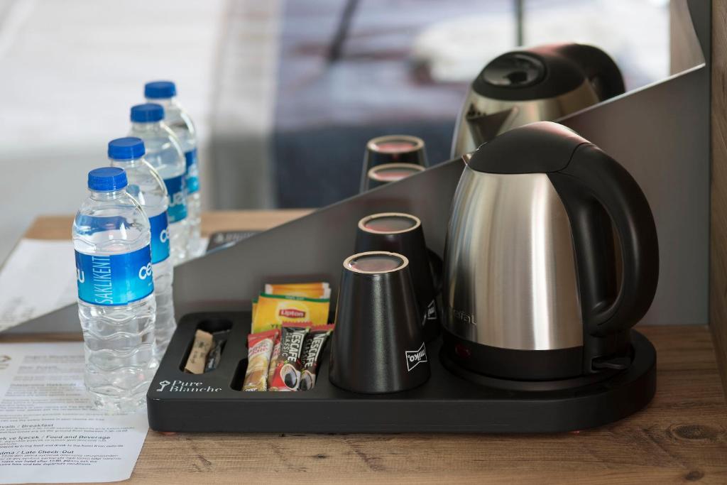 Pure Blanche Hotel - 4