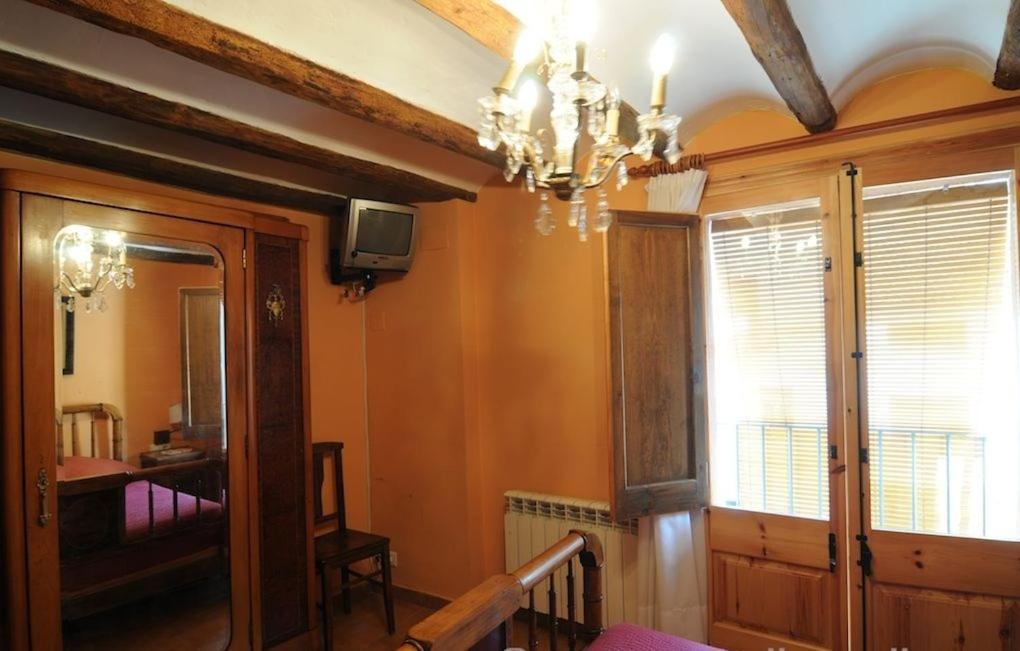 TV a/nebo společenská místnost v ubytování Casa Estivill