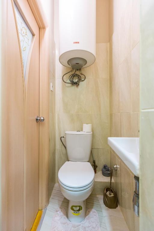 Подобово у Львові, на вулиці Краківській 26 біля Добробуту центр фото 3