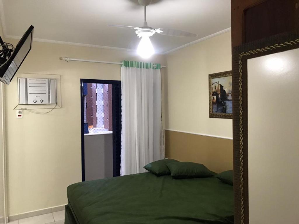  PRAIA GRANDE- UBATUBA- parte nobre - Cond SAN MARINO