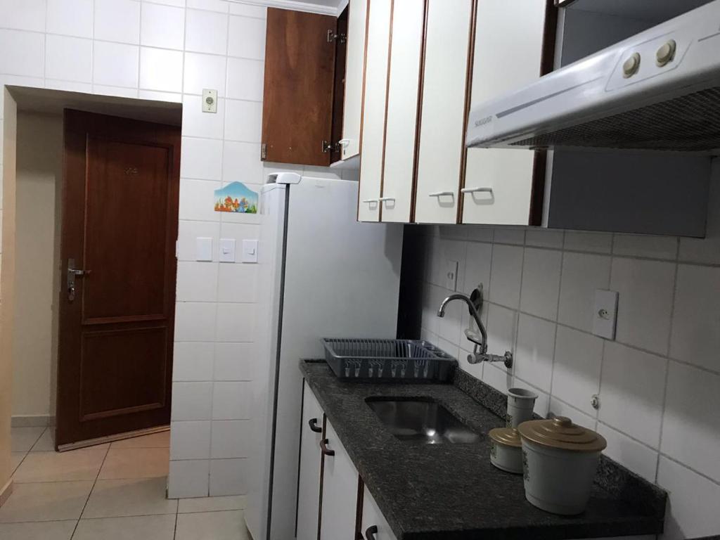  PRAIA GRANDE- UBATUBA- parte nobre - Cond SAN MARINO