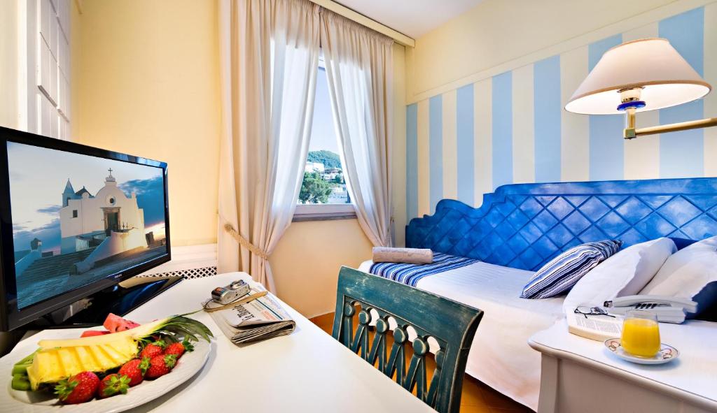 TV a/nebo společenská místnost v ubytování Hotel Mare Blu Terme