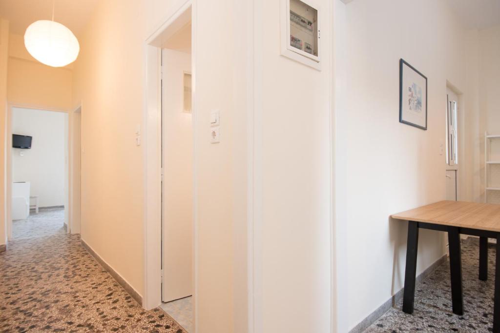 Fotografie z fotogalerie ubytování Spacious apartment on the beachfront v destinaci Melíssion