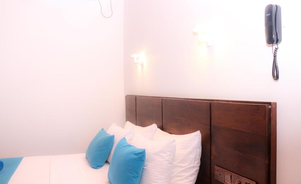 Seafood Restaurant and Motel - 6