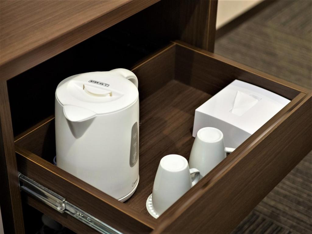 SHIN YOKOHAMA SK HOTEL - Smoking - Vacation STAY 86103にあるコーヒーまたはお茶