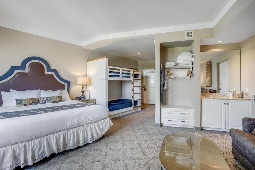 Dollywood's DreamMore Resort and Spa - Junior Family Suite