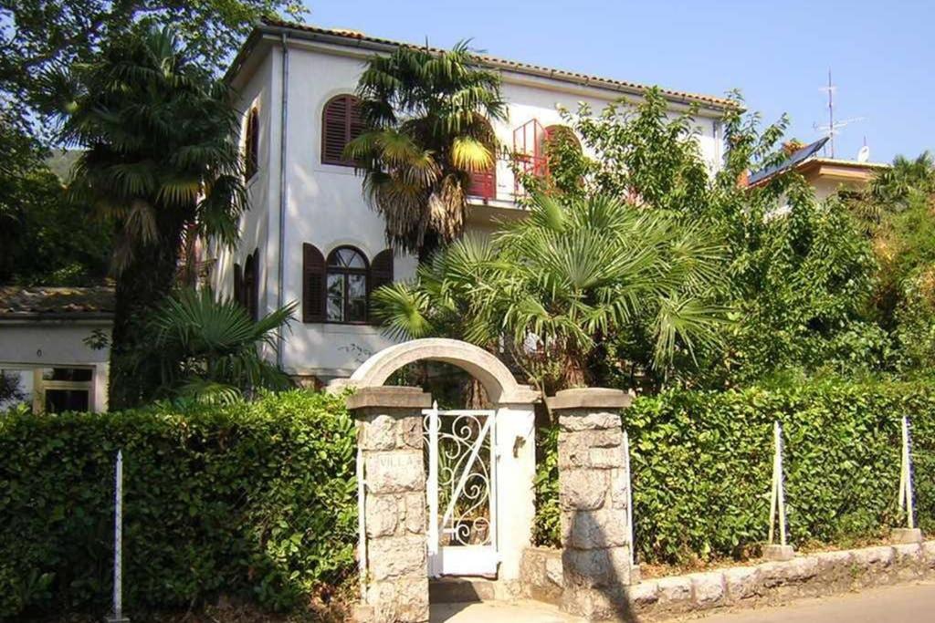 Sea view apartment Lovran - отзывы и видео