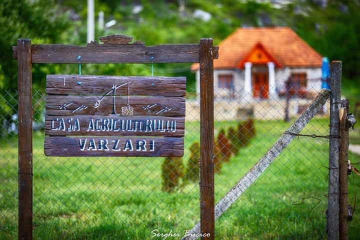 Certifikát, hodnocení, plakát nebo jiný dokument vystavený v ubytování Casa Agricultorului Varzari