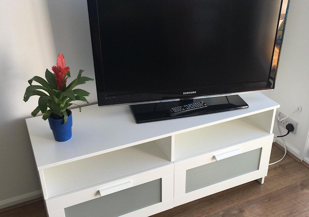 Brighton Marina Floating home - One-Bedroom Apartment