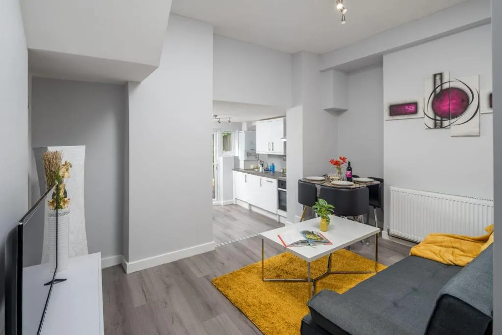 North London - Luxurious 2 Bedroom Serviced Apartment- Garden, London, United Kingdom