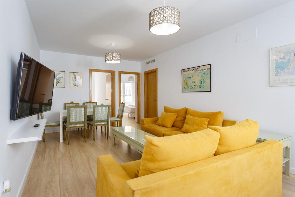COLON15 Family Home by Cadiz4Rentals, Cádiz – Updated 2023 Prices
