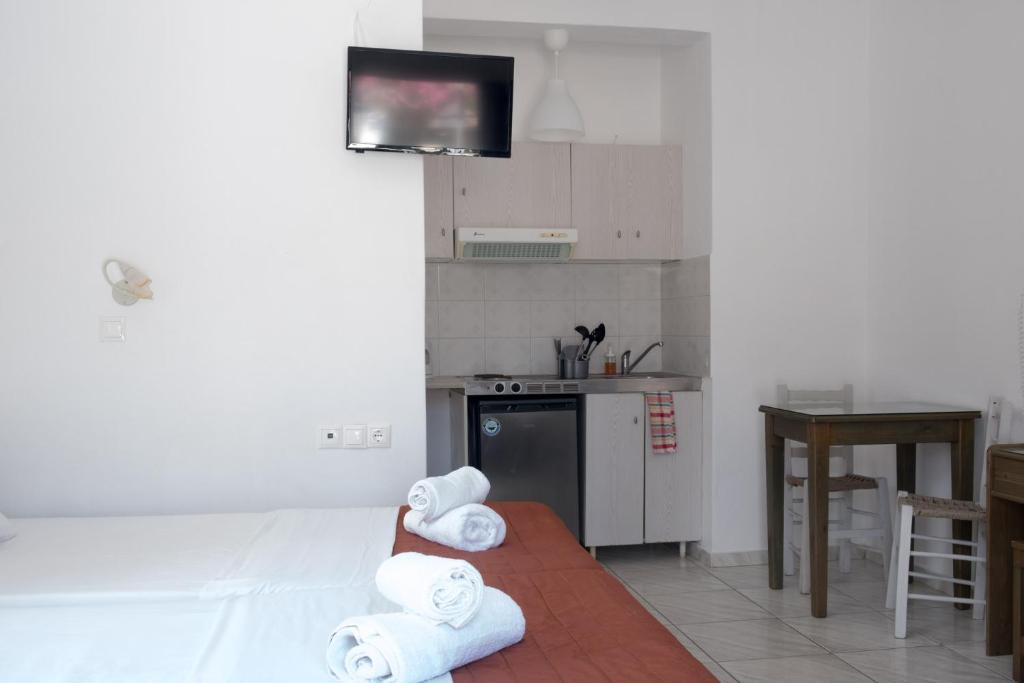 Kuchnia lub aneks kuchenny w obiekcie Paradise Apartments Studios