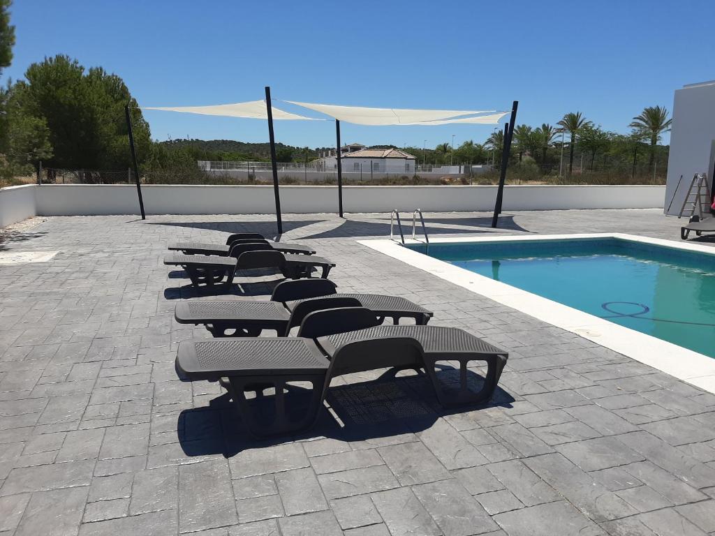 Bazén v ubytovaní LUXURY VILLA DOÑA BELLA alebo v jeho blízkosti