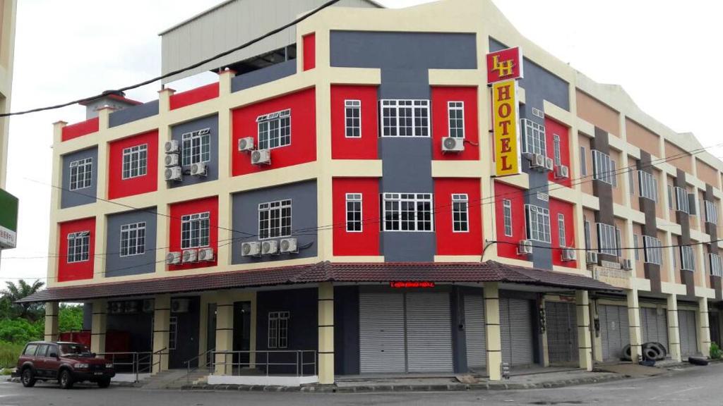 LH Hotel Langkap Perak - Housity