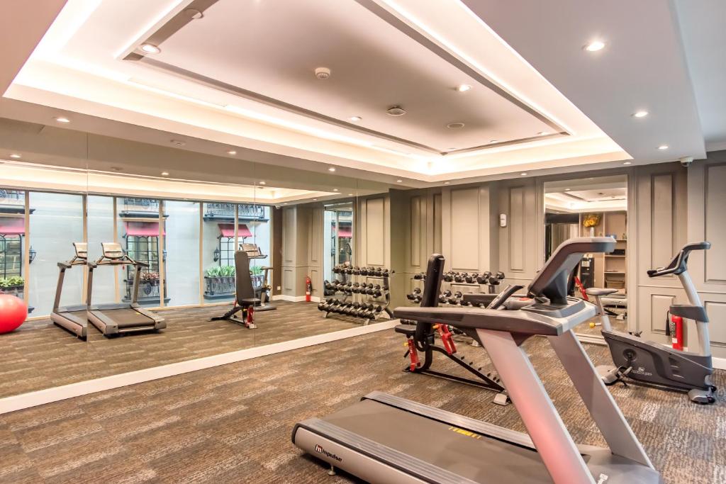 Fitness centrum a/nebo fitness zařízení v ubytování Ashley Sabang Jakarta