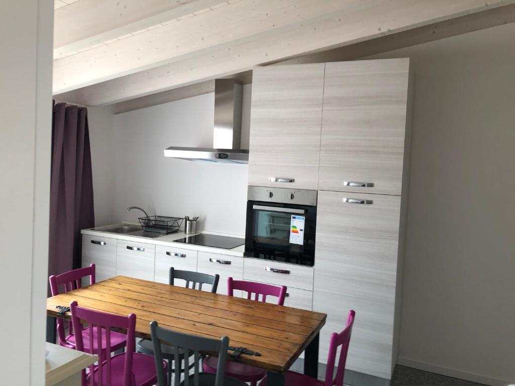 Kuchnia lub aneks kuchenny w obiekcie Corte del Garda Home