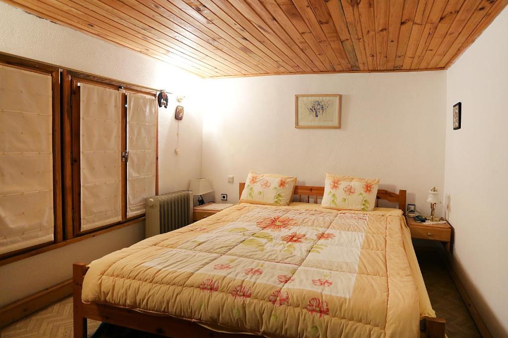 ХАДЖИКОЛЬОВАТА КЪЩА - Villa Met Drie Slaapkamers