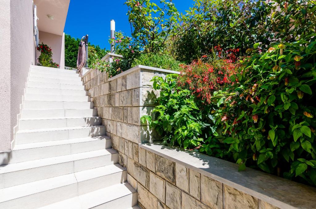 Vonkajšia záhrada v ubytovaní Adriatic Sunny Apartments