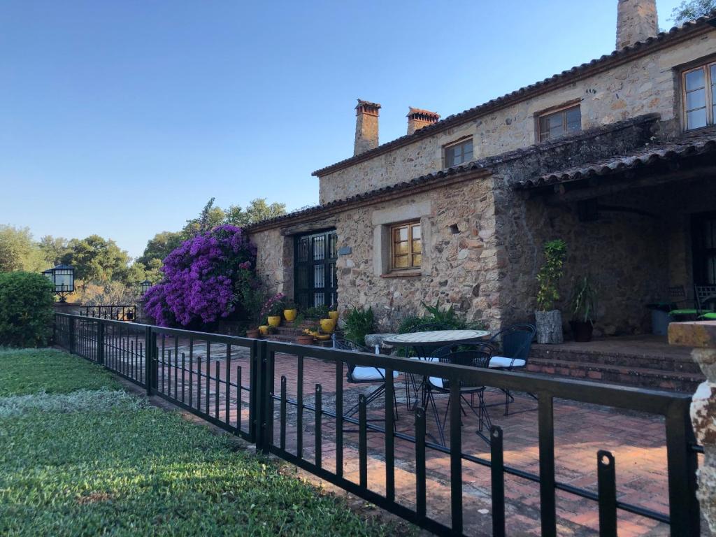 Apartamentos Rurales La Macera ****, Valencia de Alcántara ...