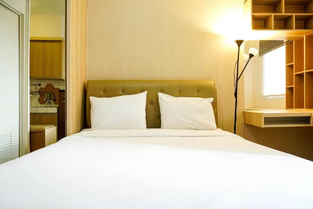 Simply Furnished and Comfy Studio @ Pakubuwono Terrace Apartment By Travelio, Jakarta, Indonezia