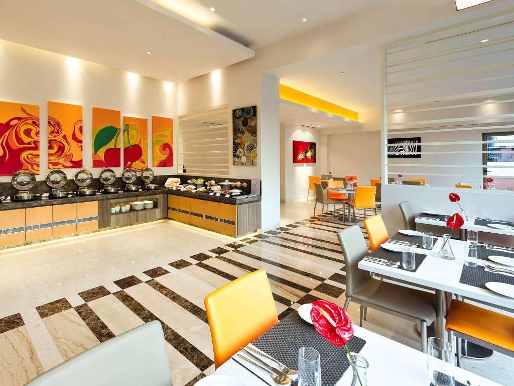Posezení v ubytování ibis Nashik - An Accor Brand