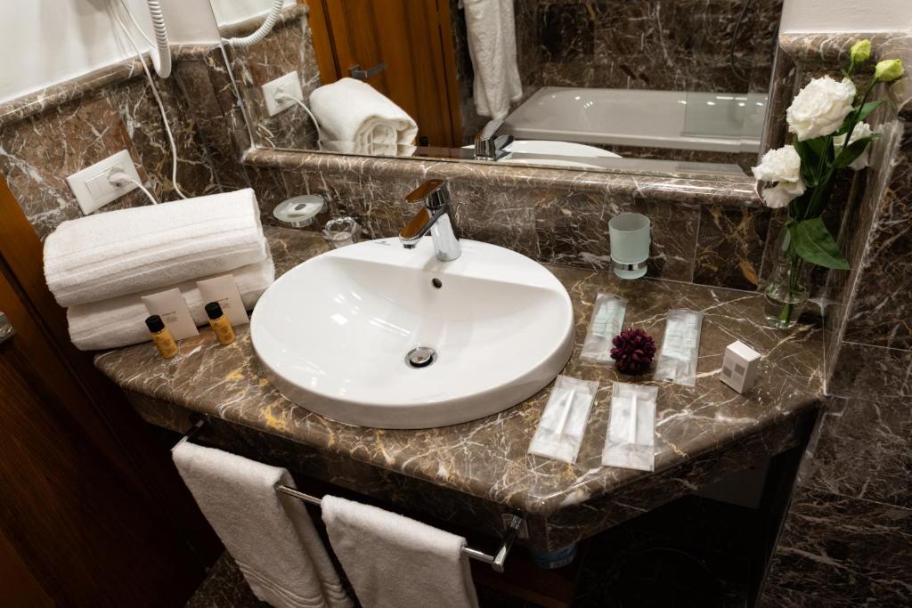 Koupelna v ubytování Taormina Park Hotel