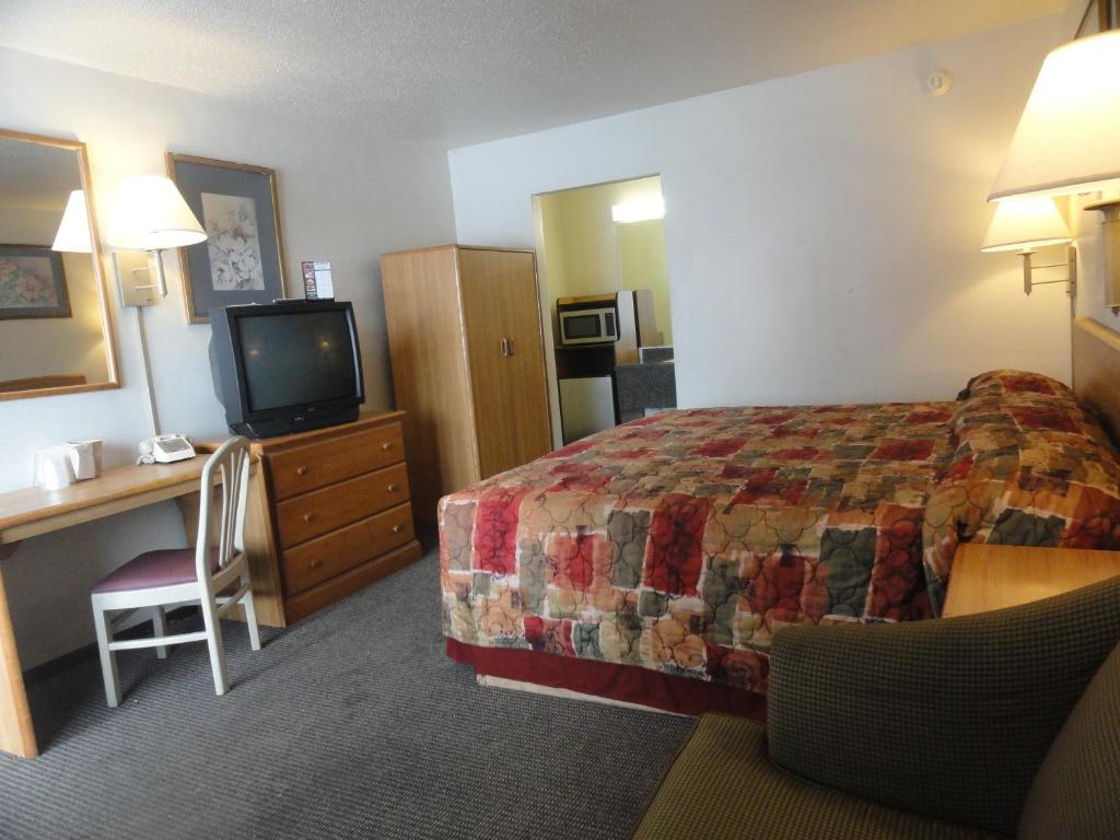 Grand Rapids Inn - King Room