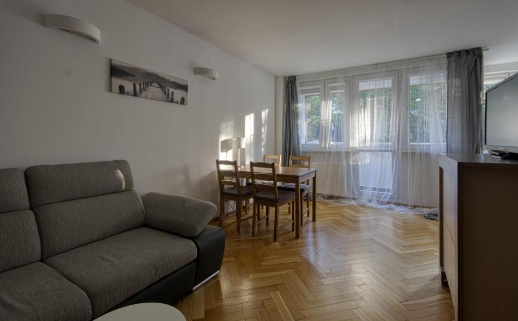 Posedenie v ubytovaní aleja 3 maja 7B by Homeprime