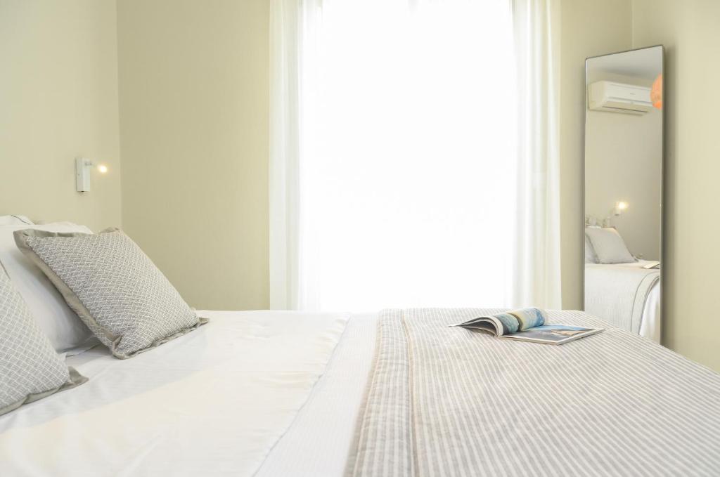 Antony Suites (Adults Only) - 13