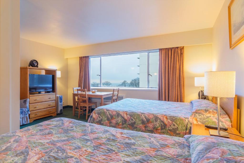 English Bay Hotel - Resim 7